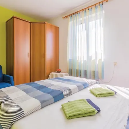 Apartment Lovely In Novigrad With Wifi *