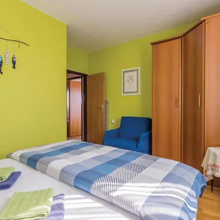 Lovely In Novigrad With Wifi Apartment