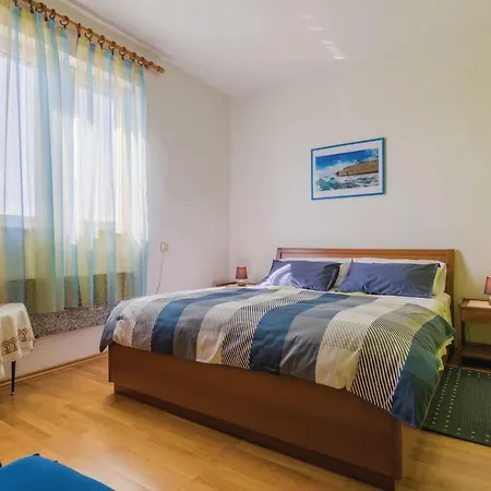 Amazing In Novigrad With Wifi Apartment Novigrad Istria